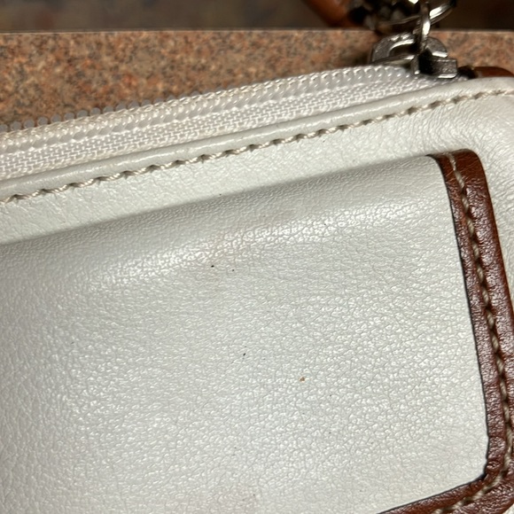 Vintage Coach Wristlet - Picture 12 of 13
